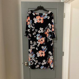 Connected Apparel 18w Women Navy Blue Dress w/ Floral Design Print